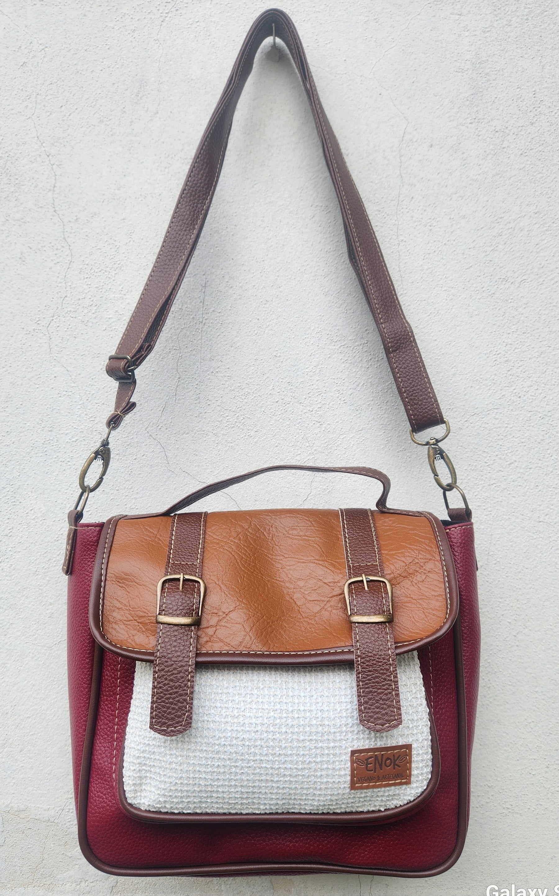 BOLSA VEGANA - AMORA - RED VELVET