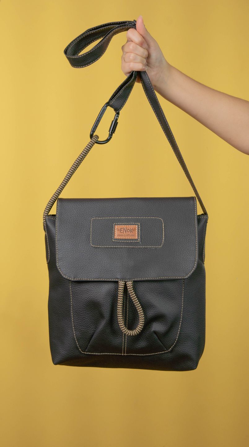BOLSA VEGANA - TULIPA - PRETA