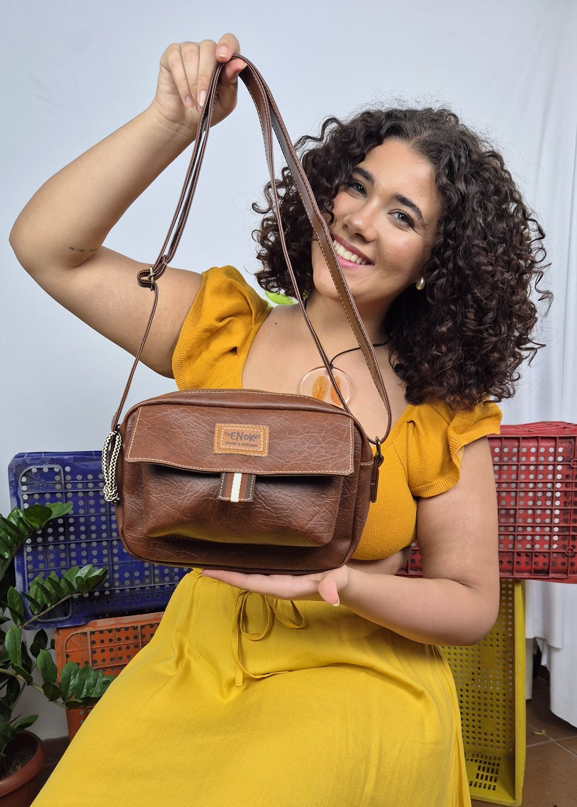BOLSA VEGANA - BERENICE - MARROM 
