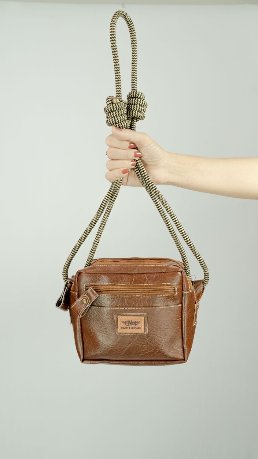 BOLSA VEGANA - TARSILA - MARROM