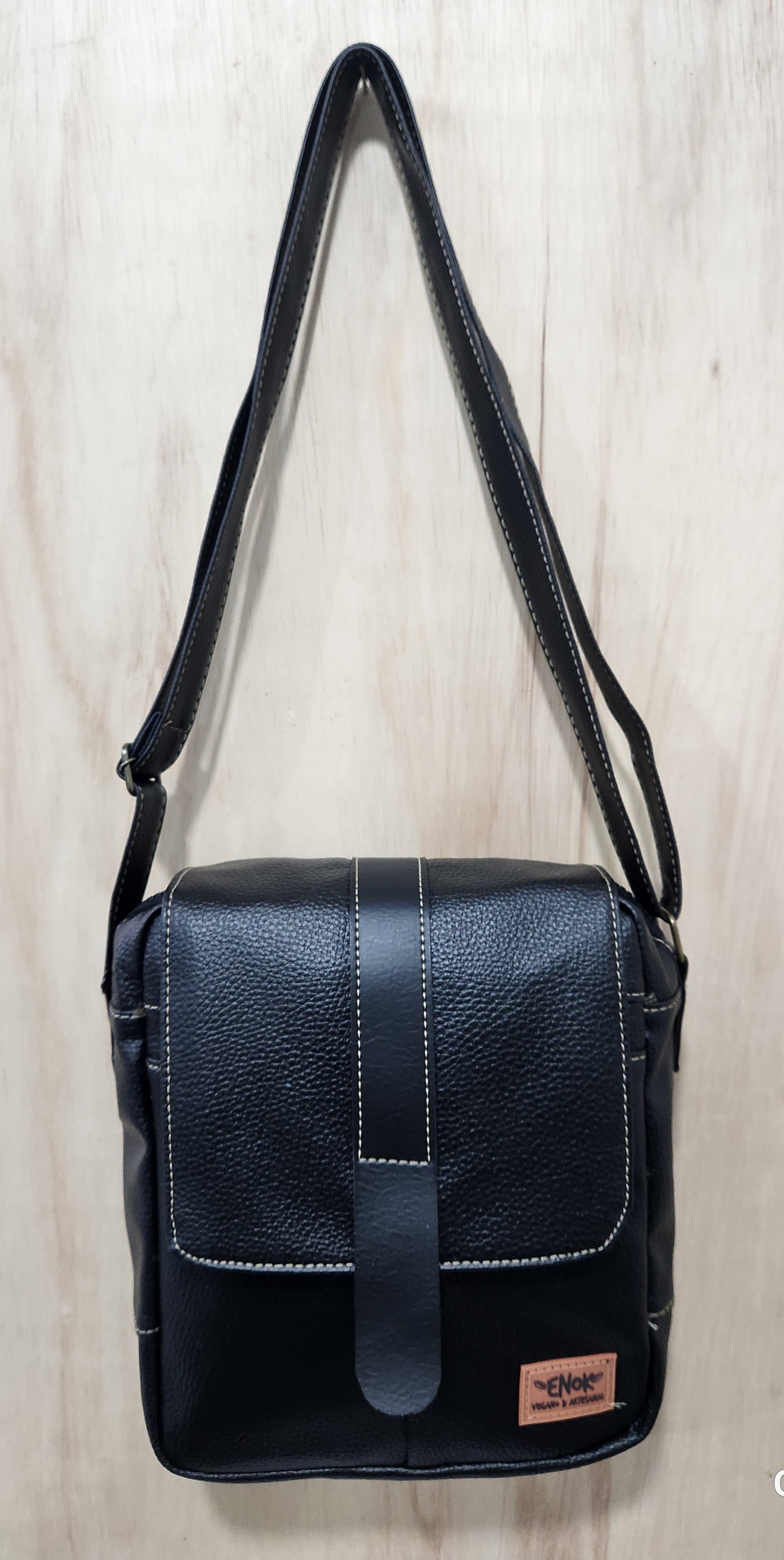 BOLSA VEGANA - VÊNUS - PRETA