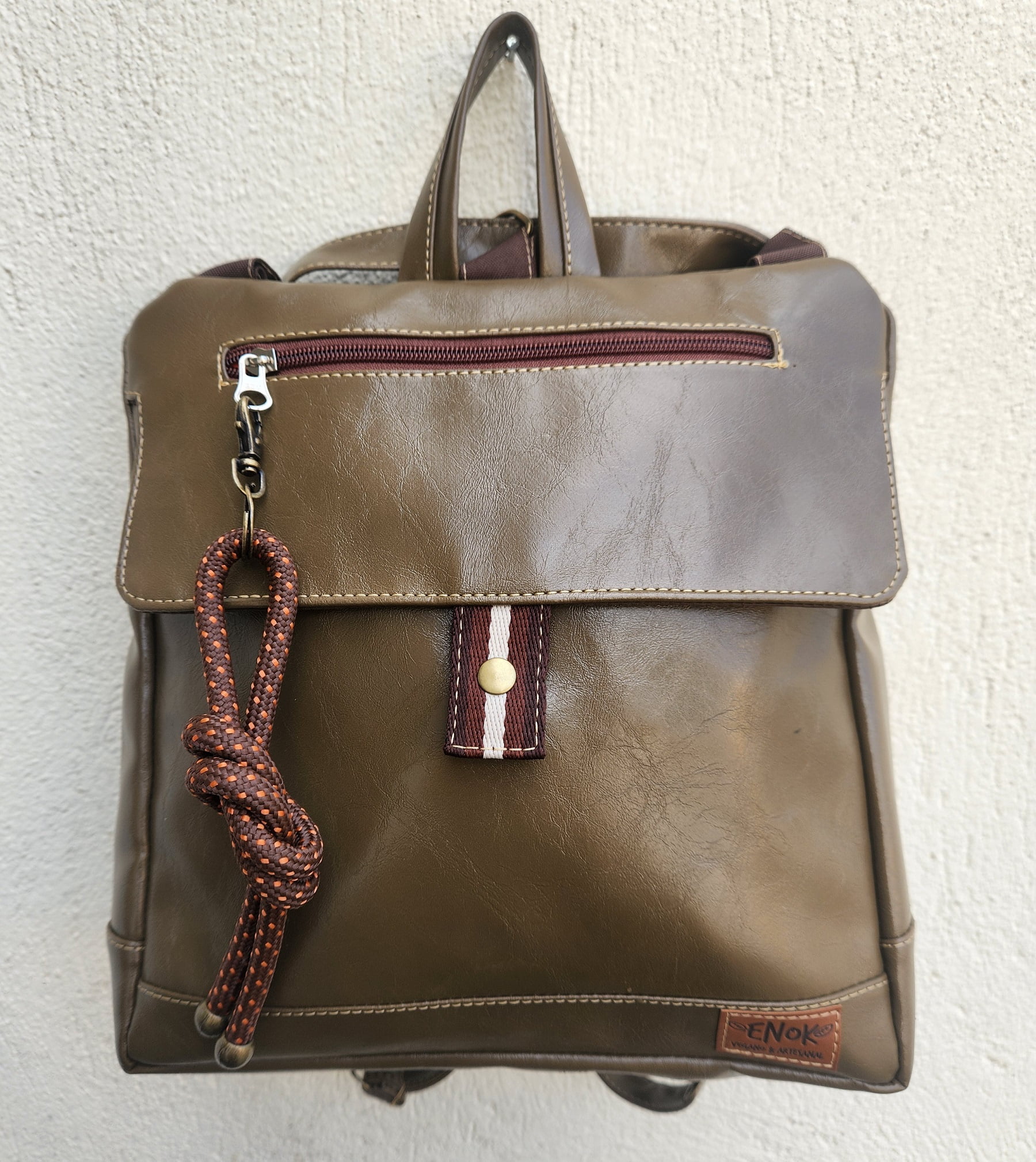 BOLSA/MOCHILA VEGANA-OLIVA