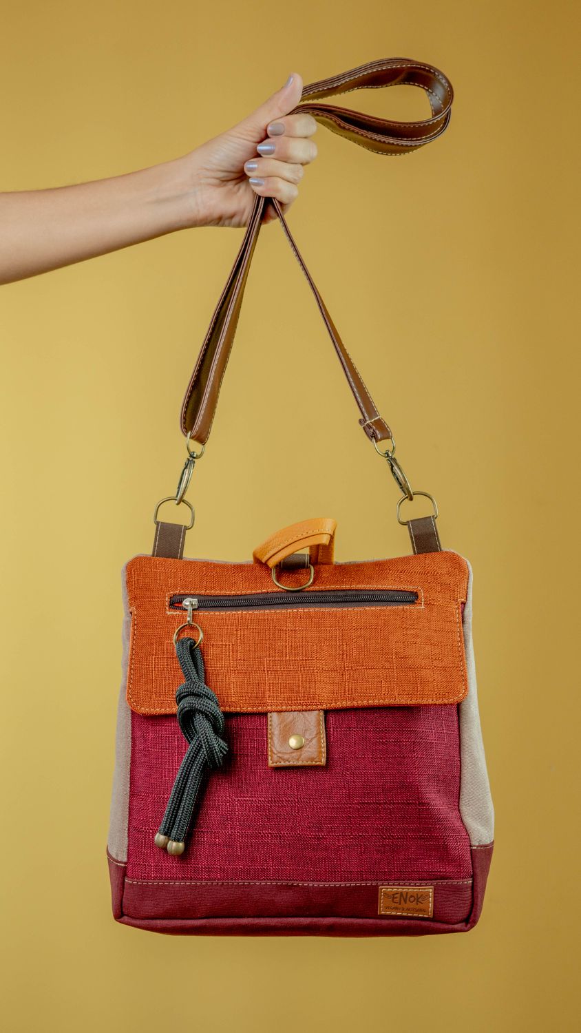BOLSA /MOCHILA VEGANA - TIM - MORANGA