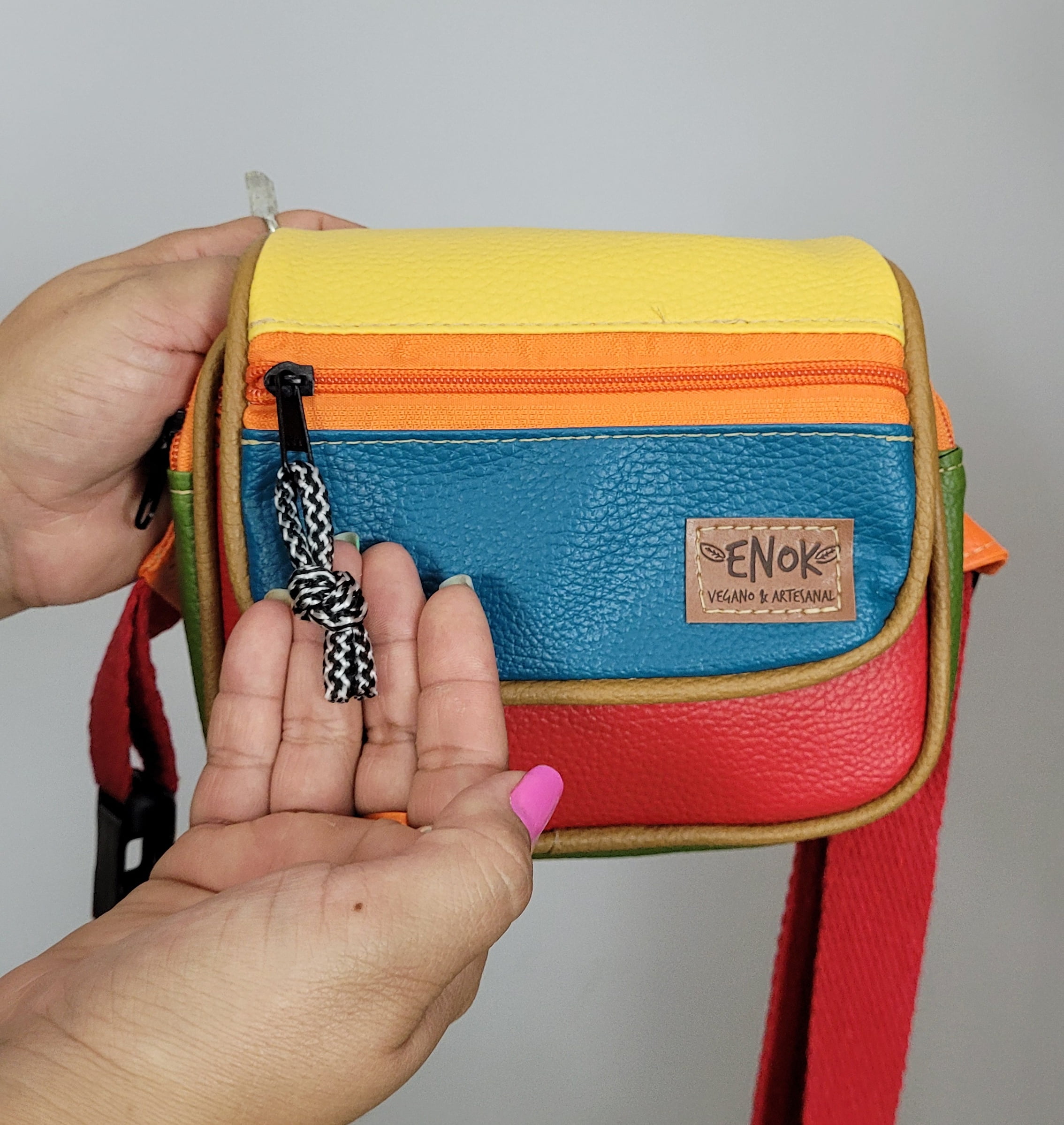 POCHETE VEGANA - JANIS - LEGO - Enok - Vegano & Artesanal