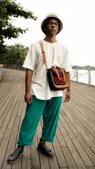 BOLSA/MOCHILA VEGANA - AMORA -TAMARINDO