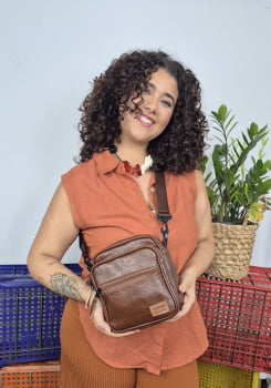 BOLSA/MOCHILA VEGANA - FUNKY - MARROM