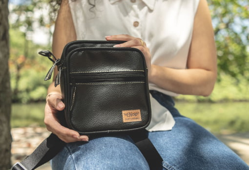 BOLSA/MOCHILA VEGANA - FUNKY -  PRETA 