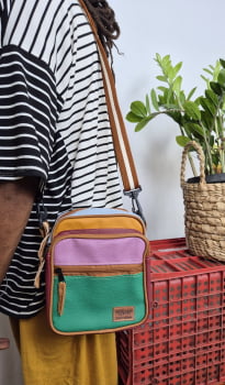 BOLSA/MOCHILA VEGANA - FUNKY - LÁPIS DE COR