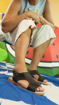 SANDÁLIA VEGANA -  RAIZ - PRETO