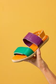 SANDALIA VEGANA - FRIDA - BEIJA FLOR