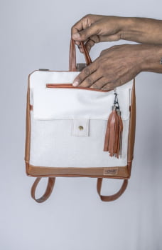 BOLSA/MOCHILA VEGANA - TIM - COPO DE LEITE