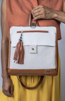 BOLSA/MOCHILA VEGANA - TIM - COPO DE LEITE