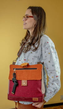 BOLSA /MOCHILA VEGANA - TIM - MORANGA