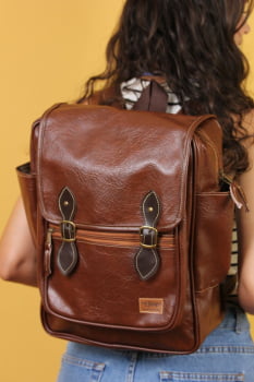 MOCHILA VEGANA - FRÉSIA - MARROM