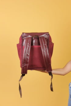 MOCHILA VEGANA - FRÉSIA - BORDÔ