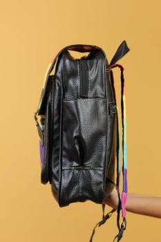 MOCHILA VEGANA - FRÉSIA - RAINBOW