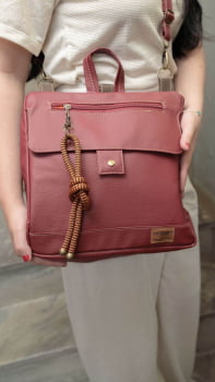 BOLSA/MOCHILA VEGANA - TIM - CARMIM