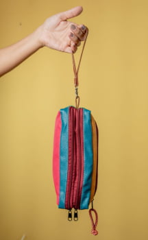 NECESSAIRE VEGANA - AÇUCENA - LÁPIS DE COR